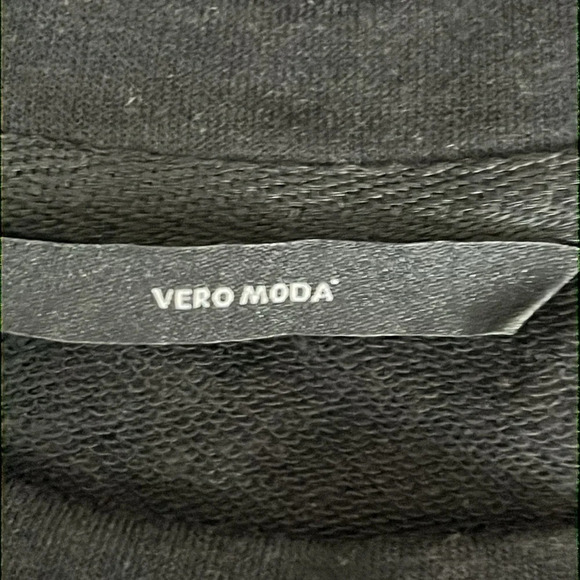 Vero Moda VMulva Long Sleeve Short Sweat Dress in Black - NWOT - Size Small - Picture 6 of 8